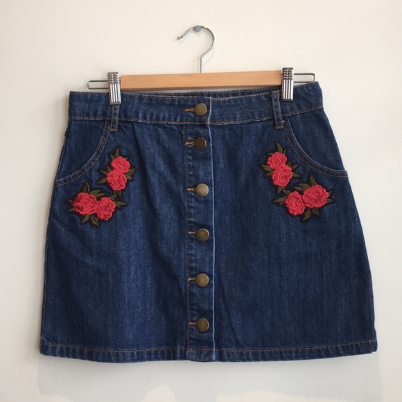 Denim skirt with embroidered flowers - Picture 1 of 6